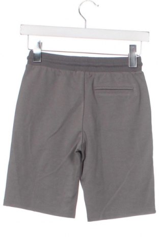 Детски къс панталон Guess, Размер 9-10y/ 140-146 см, Цвят Сив, Цена 46,17 лв.
