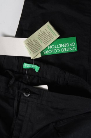 Dětské kalhoty  United Colors Of Benetton, Velikost 10-11y/ 146-152 cm, Barva Černá, Cena  251,00 Kč