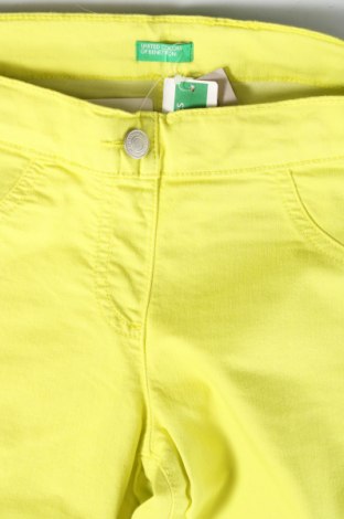 Детски панталон United Colors Of Benetton, Размер 14-15y/ 168-170 см, Цвят Зелен, Цена 18,56 лв.