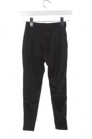 Παιδικό παντελόνι fleece Nike, Μέγεθος 6-7y/ 122-128 εκ., Χρώμα Μαύρο, Τιμή 38,87 €