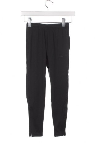 Dziecięce spodnie sportowe Nike, Rozmiar 6-7y/ 122-128 cm, Kolor Czarny, Cena 158,60 zł