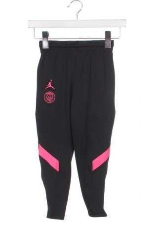 Παιδική κάτω φόρμα Nike, Μέγεθος 4-5y/ 110-116 εκ., Χρώμα Μαύρο, Τιμή 11,37 €