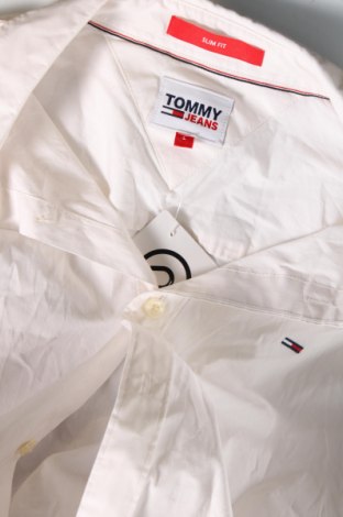 Мъжка риза Tommy Jeans, Размер L, Цвят Бял, Цена 76,50 лв.