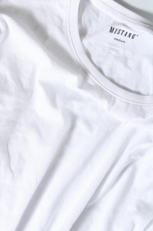 Ανδρικό t-shirt Mustang, Μέγεθος M, Χρώμα Λευκό, Τιμή 14,95 €