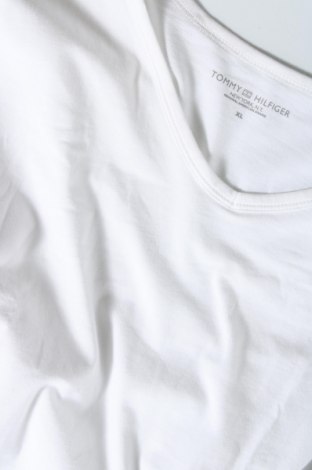 Мъжка тениска Tommy Hilfiger, Размер XL, Цвят Бял, Цена 57,80 лв.
