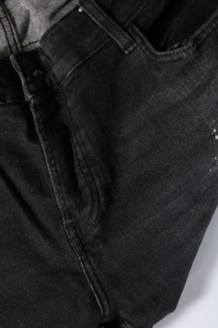 Pánske džínsy , Veľkosť XL, Farba Čierna, Cena  6,58 €
