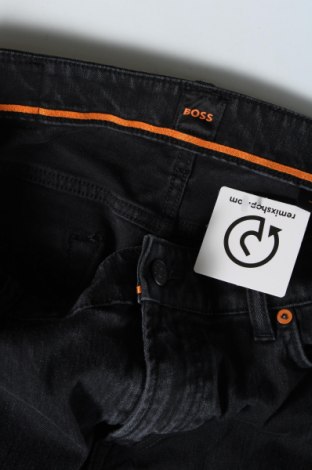 Pánske džínsy  Boss Orange, Veľkosť M, Farba Čierna, Cena  96,39 €