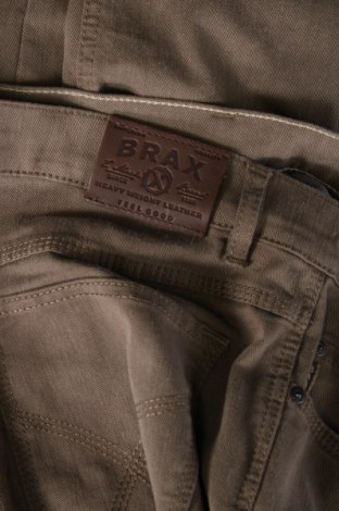 Męskie jeansy Brax, Rozmiar XL, Kolor Brązowy, Cena 162,36 zł