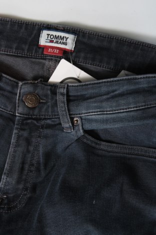 Męskie jeansy Tommy Jeans, Rozmiar M, Kolor Niebieski, Cena 262,28 zł