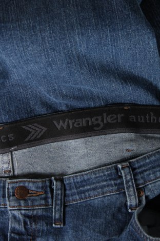 Мъжки дънки Wrangler, Размер 3XL, Цвят Син, Цена 141,68 лв.