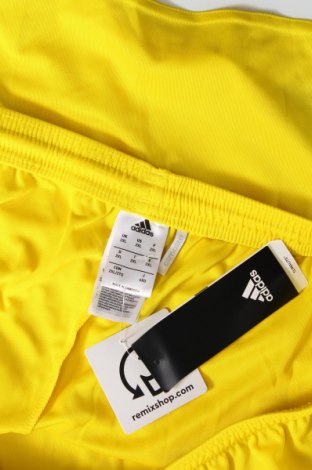 Pantaloni scurți de bărbați Adidas, Mărime XXL, Culoare Galben, Preț 135,00 Lei