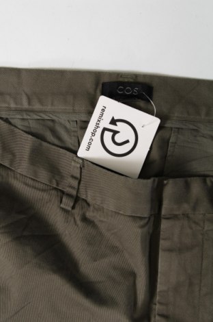 Мъжки къс панталон COS, Размер XL, Цвят Зелен, Цена 29,00 лв.