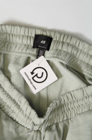Herren Shorts H&M, Größe M, Farbe Grün, Preis 17,40 €