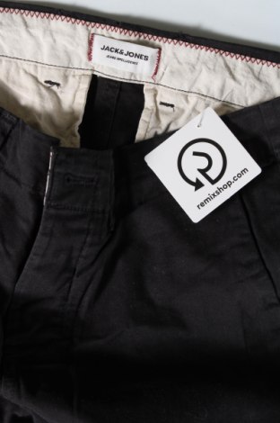 Ανδρικό κοντό παντελόνι Jack & Jones, Μέγεθος M, Χρώμα Μαύρο, Τιμή 10,23 €