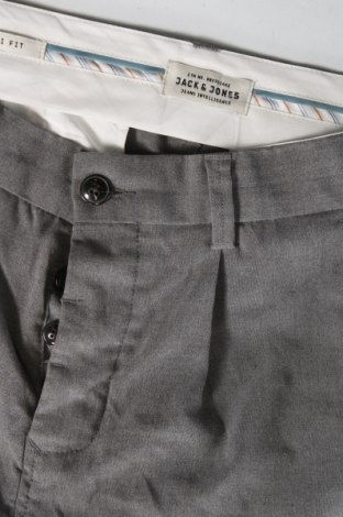 Pantaloni scurți de bărbați Jack & Jones, Mărime S, Culoare Gri, Preț 65,79 Lei