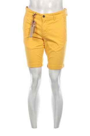Pantaloni scurți de bărbați Teddy Smith, Mărime M, Culoare Galben, Preț 190,79 Lei