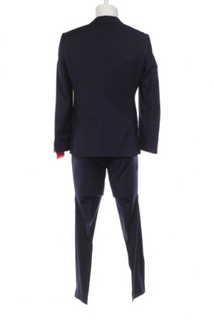Мъжки костюм Hugo Boss, Размер M, Цвят Син, Цена 600,43 лв.