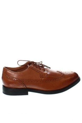 Мъжки обувки Clarks, Размер 46, Цвят Кафяв, Цена 102,00 лв.