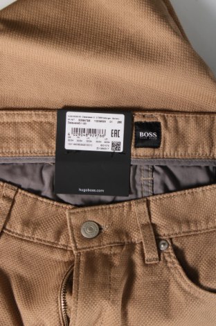Мъжки панталон BOSS, Размер L, Цвят Бежов, Цена 189,54 лв.