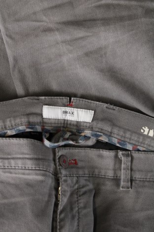 Pánske nohavice  Brax, Veľkosť L, Farba Sivá, Cena  36,74 €