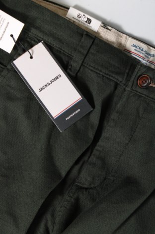 Мъжки панталон Jack & Jones, Размер M, Цвят Зелен, Цена 82,00 лв.
