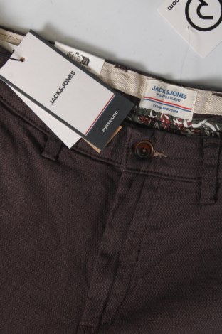 Pantaloni de bărbați Jack & Jones, Mărime XS, Culoare Gri, Preț 26,97 Lei