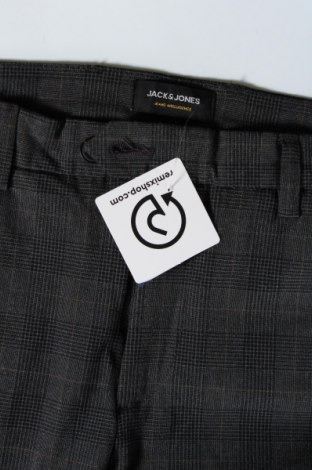 Pantaloni de bărbați Jack & Jones, Mărime M, Culoare Gri, Preț 27,66 Lei