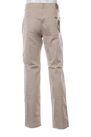 Pantaloni de bărbați Trussardi Jeans, Mărime L, Culoare Bej, Preț 320,43 Lei