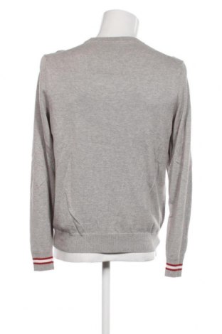 Мъжки пуловер Guess, Размер L, Цвят Сив, Цена 136,00 лв.