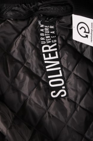 Мъжко палто S.Oliver, Размер S, Цвят Черен, Цена 55,50 лв.