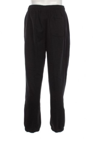 Pantaloni trening de bărbați Urban Classics, Mărime L, Culoare Negru, Preț 269,74 Lei