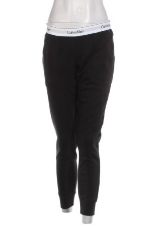 Пижама Calvin Klein Sleepwear, Размер M, Цвят Черен, Цена 91,18 лв.