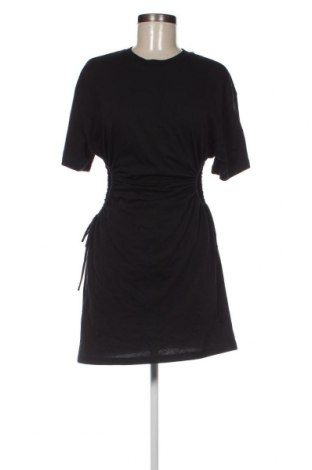Kleid Bershka, Größe S, Farbe Schwarz, Preis 8,01 €