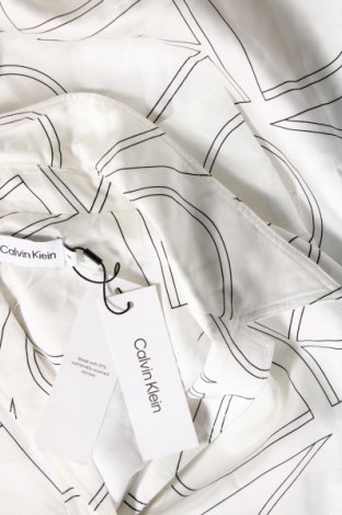 Рокля Calvin Klein, Размер XL, Цвят Бял, Цена 224,40 лв.