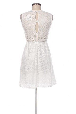 Φόρεμα Fb Sister, Μέγεθος S, Χρώμα Λευκό, Τιμή 17,94 €