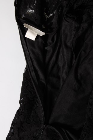 Рокля H&M, Размер XS, Цвят Черен, Цена 19,72 лв.
