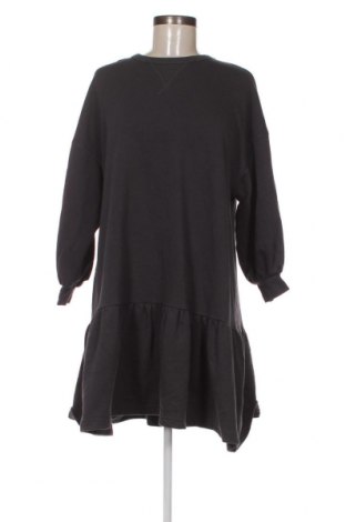 Kleid H&M L.O.G.G., Größe M, Farbe Grau, Preis 5,25 €
