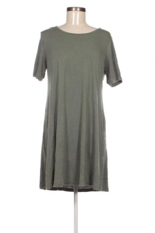 Kleid Janina, Größe M, Farbe Grün, Preis € 6,05