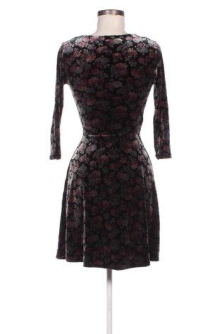 Kleid New Look, Größe S, Farbe Mehrfarbig, Preis 20,18 €
