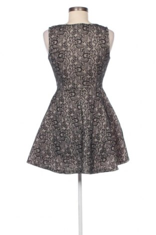 Kleid Nichii, Größe M, Farbe Mehrfarbig, Preis 2,84 €