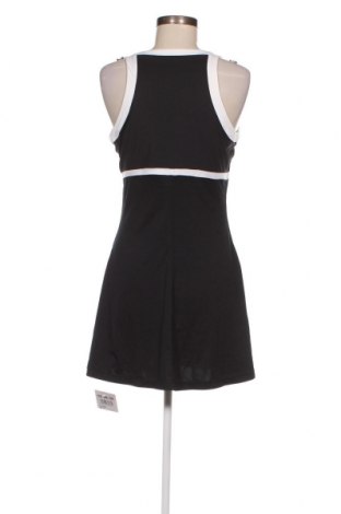 Kleid Nike, Größe L, Farbe Schwarz, Preis 41,06 €