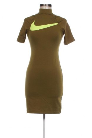 Рокля Nike, Размер S, Цвят Зелен, Цена 67,32 лв.