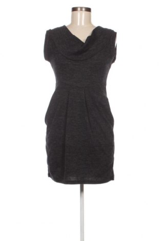 Kleid Piazza Italia, Größe S, Farbe Grau, Preis 10,29 €