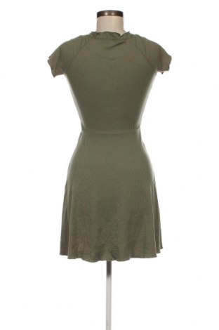 Φόρεμα Poof, Μέγεθος S, Χρώμα Πράσινο, Τιμή 21,03 €