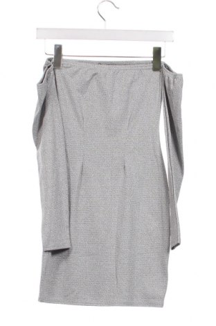 Kleid Pretty Little Thing, Größe XS, Farbe Grau, Preis 7,16 €