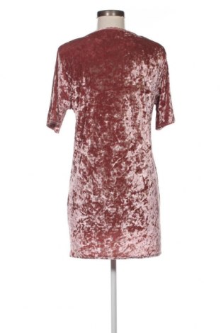 Kleid Pretty Little Thing, Größe M, Farbe Rosa, Preis 8,07 €