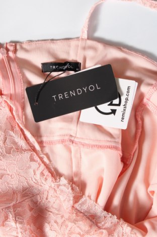 Kleid Trendyol, Größe L, Farbe Rosa, Preis € 10,21