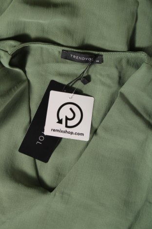 Šaty  Trendyol, Velikost XS, Barva Zelená, Cena  1 478,00 Kč