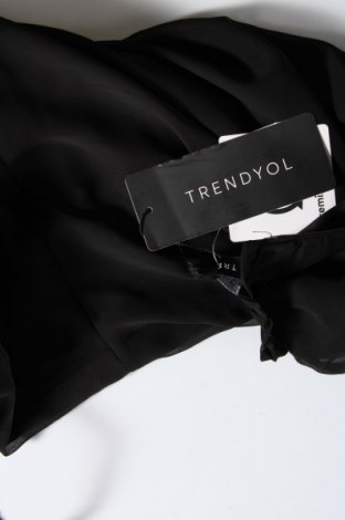 Рокля Trendyol, Размер XS, Цвят Черен, Цена 25,50 лв.