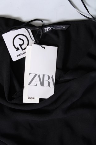 Рокля Zara, Размер XS, Цвят Черен, Цена 20,88 лв.